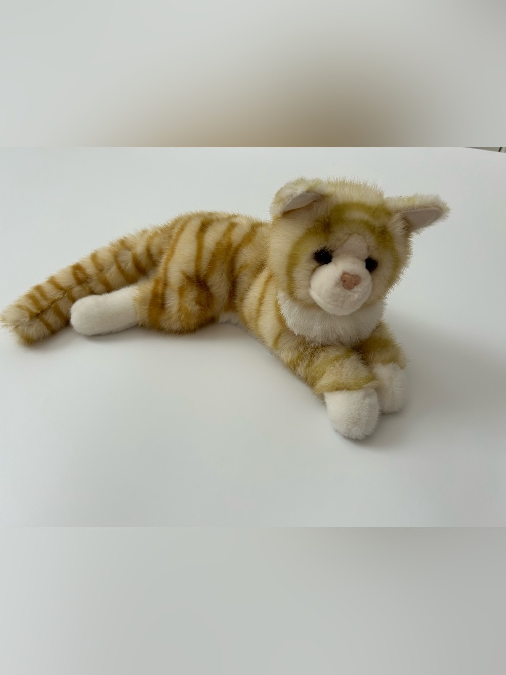 Douglas Cuddle Laying Tabby Cat Kitty Realistic Plush Retired 19” Soft Floppy